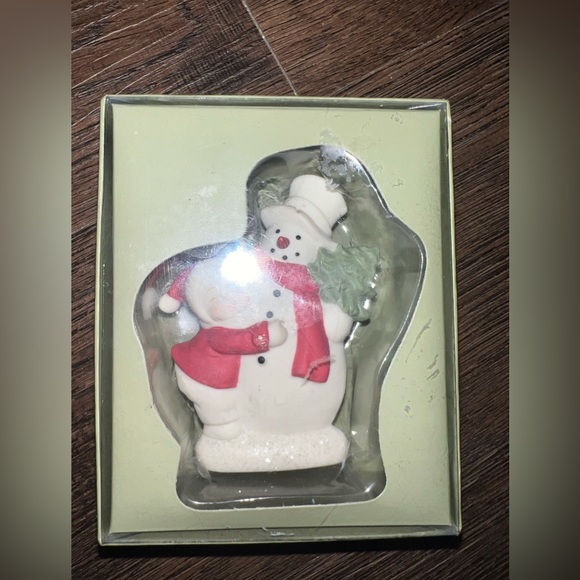 DEPT 56 Simple Traditions Holly Lane Village Collection "Holiday Hugs Ornament" - Picture 3 of 7